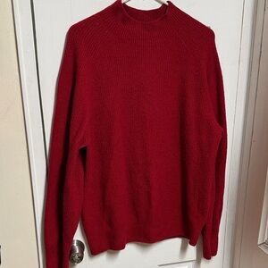 beautiful ribbed knit women’s medium oversized sweater